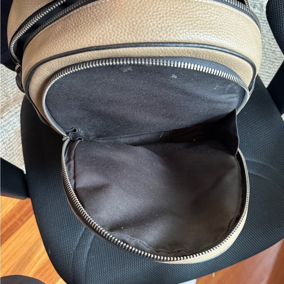 Coach Thompson Backpack Signature - Picture 5 of 9